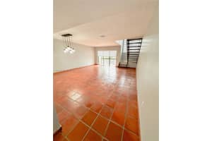 10000 NW 9th St Cir APT 21, Miami, FL 33172, - MLS#A11996691
