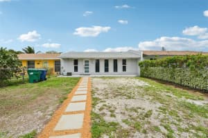 2951 NW 195th St, Miami Gardens, FL 33056, - MLS#A11996709