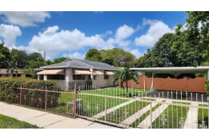 795 Nw 42nd St, Miami 795 Nw 42nd St, Miami