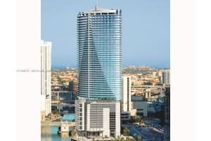 200 Biscayne Boulevard Way 3709, Miami