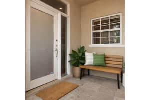 3135 Gifford Ln APT C, Miami, FL 33133, - MLS#A11996730