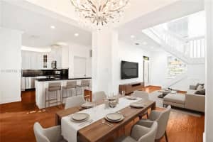 3135 Gifford Ln APT C, Miami, FL 33133, - MLS#A11996730