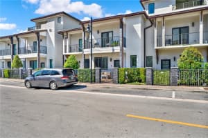 8319 NW 49th St, Doral, FL 33166, - MLS#A11996757