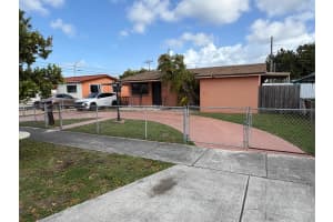 1185 W 32nd St, Hialeah, FL 33012, - MLS#A11996768