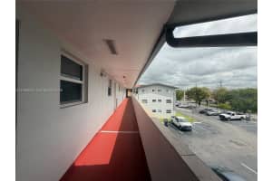 120 Royal Palm Rd APT 301, Hialeah Gardens, FL 33016, - MLS#A11996839