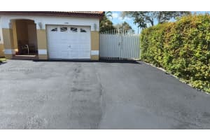 19712 Nw 82nd Pl, Hialeah