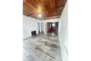 4232 Nw 2nd Ter A Miami, FL 33126 - MLS#A11996859