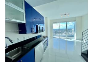 60 Sw 13th St 1611, Miami