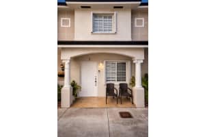 7663 W 36th Ave 7, Hialeah