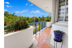 2370 NE 135th St APT 405, North Miami, FL 33181, - MLS#A11996925