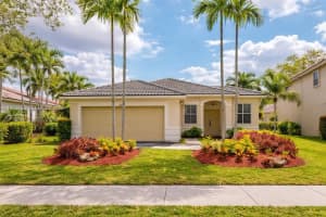 1877 Aspen Ln, Weston