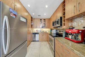 1980 S Ocean Dr 5f Hallandale Beach, FL 33009 - MLS#A11996950