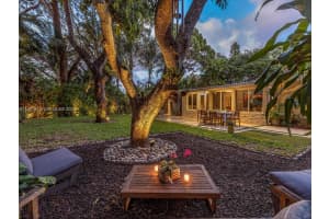 11932 NE 8th Ave, Biscayne Park, FL 33161, - MLS#A11997013