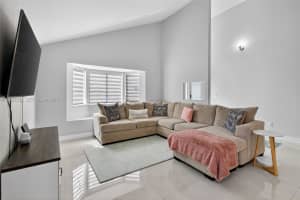 18198 Nw 61st Ct Hialeah, FL 33015 - MLS#A11997022