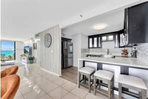 6061 Collins Ave APT 5F, Miami Beach, FL 33140, - MLS#A11997055