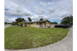 2550 SW 58th Ave a, West Park, FL 33023, - MLS#A11997058