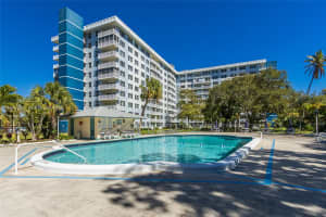 4200 Hillcrest Dr APT 408, Hollywood, FL 33021, - MLS#A11997064