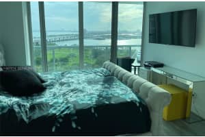 888 Biscayne Blvd 1810, Miami