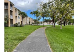 15275 SW 107th Ln APT 102, Miami, FL 33196, - MLS#A11997083