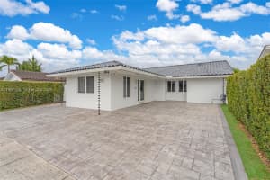 13935 SW 10th St, Miami, FL 33184, - MLS#A11997140