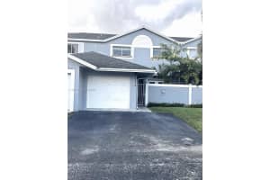 9724 Sw 142 Pl, Miami