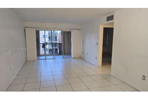 702 NW 87th Ave APT 309, Miami, FL 33172, - MLS#A11997197