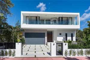 1045 W 47th Ct, Miami Beach, FL 33140, - MLS#A11997211