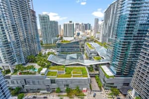 45 Sw 9th St 2910, Miami