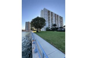 880 NE 69th St APT 11M, Miami, FL 33138, - MLS#A11997307