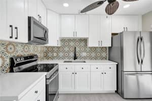 136 Miami Gardens Rd, West Park, FL 33023, - MLS#A11997317