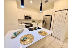 8001 NW 41st St f 305, Doral, FL 33166, - MLS#A11997339
