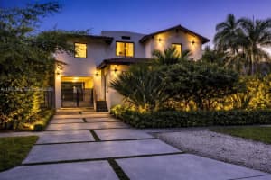 436 Ne 88th St, El Portal