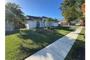 427 Sw 169th Ter Weston, FL 33326 - MLS#A11997395