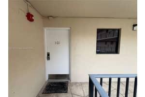 7125 Bay Dr APT 301, Miami Beach, FL 33141, - MLS#A11997419