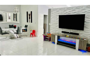 18901 NW 77th Ct, Hialeah, FL 33015, - MLS#A11997459