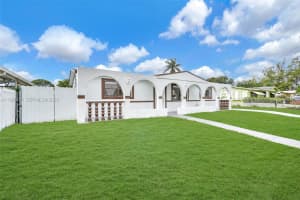 2460 Nw 175th St Miami Gardens, FL 33056 - MLS#A11997514