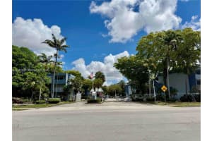 9375 Fontainebleau Blvd APT L317, Miami, FL 33172, - MLS#A11997537