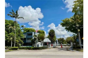 9375 Fontainebleau Blvd APT L317, Miami, FL 33172, - MLS#A11997537