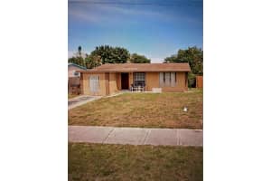 648 Nw 2nd Ter, Deerfield Beach