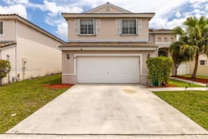 317 Sw 191st Ter, Pembroke Pines