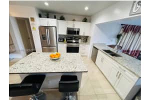 721 SW 69th Ave, Pembroke Pines, FL 33023, - MLS#A11997563