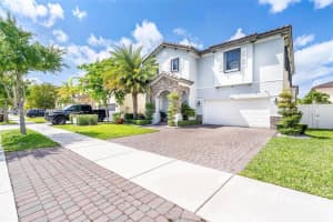 3521 W 92nd Pl, Hialeah