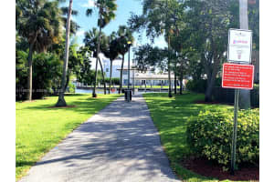 690 SE 23rd Ave APT 4, Pompano Beach, FL 33062, - MLS#A11997585