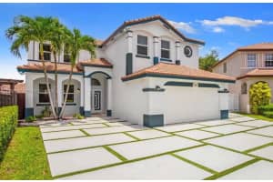 15411 Sw 36th Ter, Miami