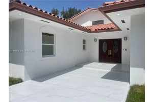 19740 W Saint Andrews Dr Hialeah, FL 33015 - MLS#A11997671