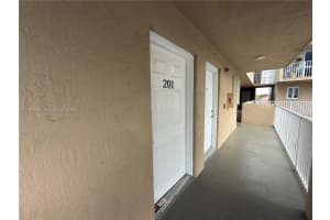 2630 W 76th St APT 201, Hialeah, FL 33016, - MLS#A11997693