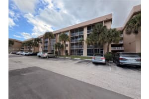 17000 Nw 67th Ave 115, Hialeah