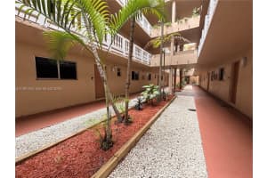 17000 NW 67th Ave APT 115, Hialeah, FL 33015, - MLS#A11997708