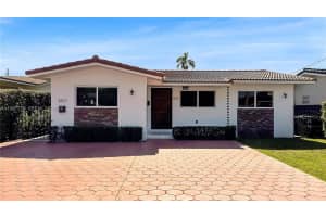 3827 Sw 88th Ct Miami, FL 33165 - MLS#A11997718