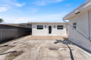 3827 Sw 88th Ct Miami, FL 33165 - MLS#A11997718